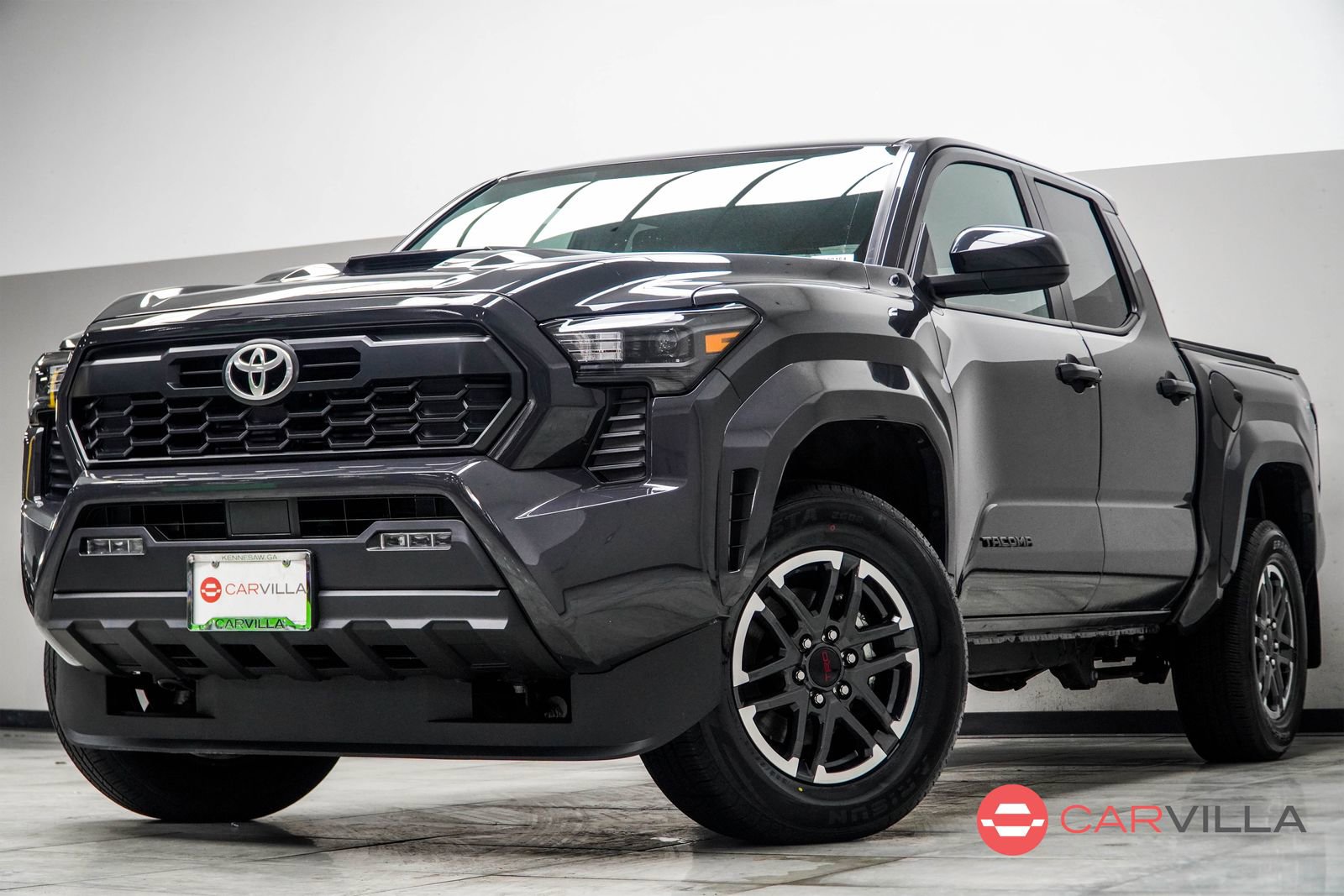 Used 2025 Toyota Tacoma TRD Sport AWD/4WD image 1