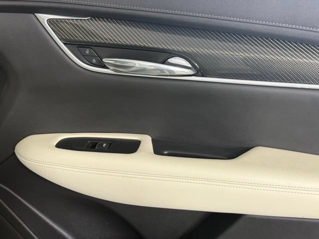 Certified 2022 Cadillac XT6 Sport w/ Technology Package AWD/4WD image 32