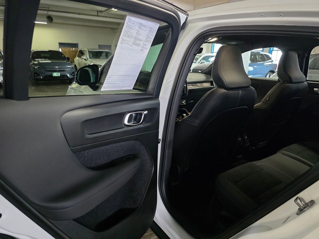 Certified 2023 Volvo C40 P8 Recharge Ultimate image 15