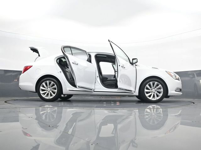 Used 2016 Buick LaCrosse Leather FWD image 33