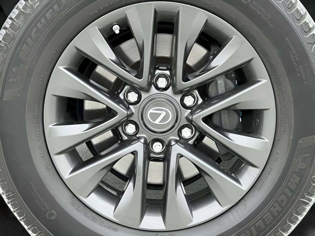 Used 2020 Lexus GX 460 Premium w/ Premium Package AWD/4WD image 11