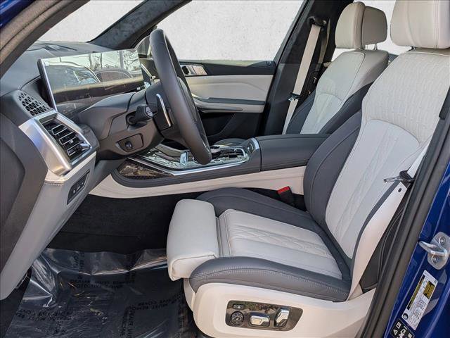 New 2026 BMW X7 M60i image 4