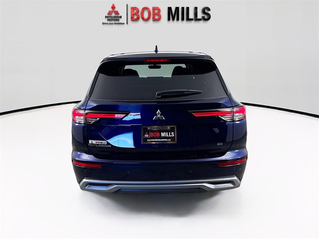 New 2025 Mitsubishi Outlander SE image 6