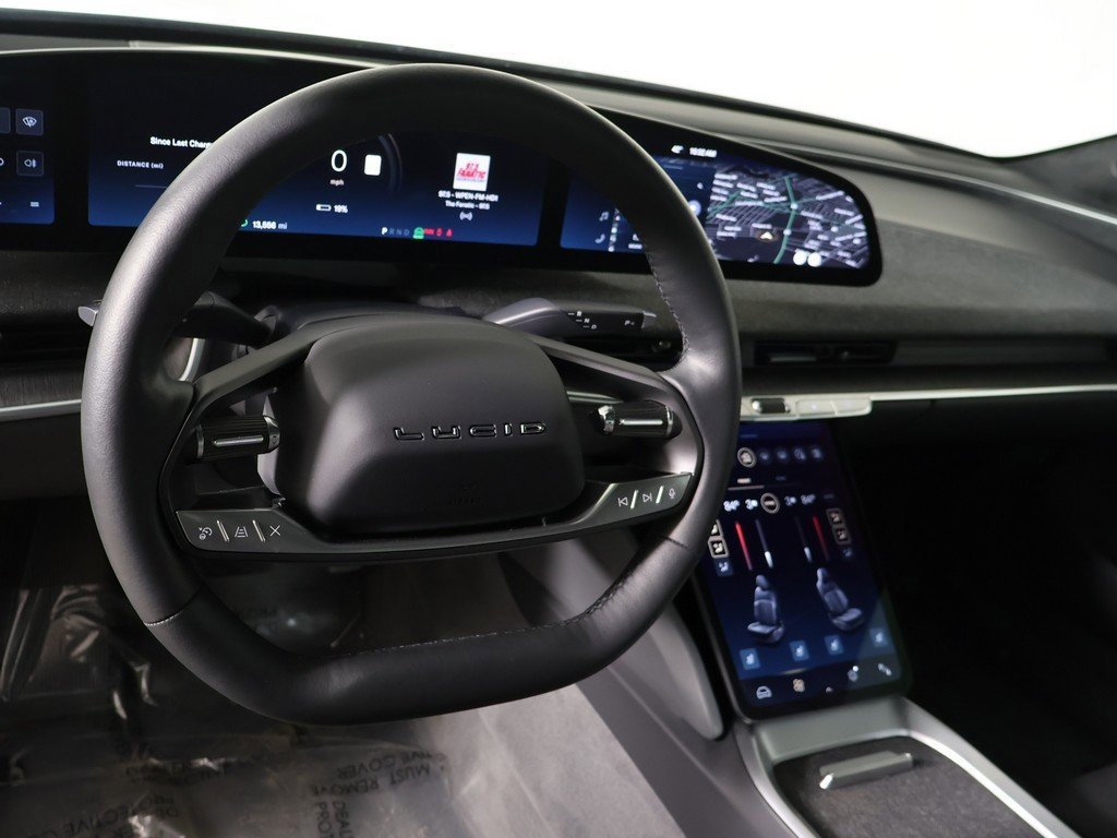 Used 2024 Lucid Air Touring image 29