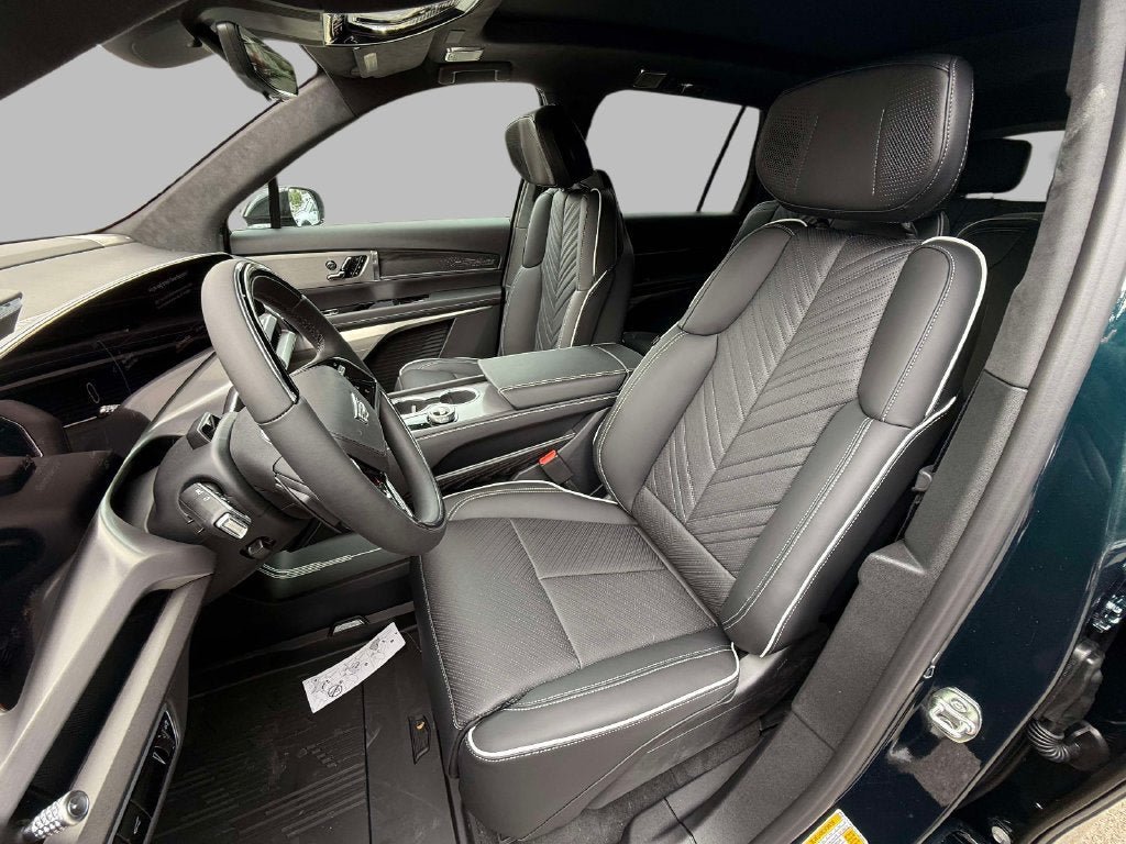 New 2027 Cadillac Vistiq Sport w/ LPO, Floor Liner Package AWD/4WD image 2