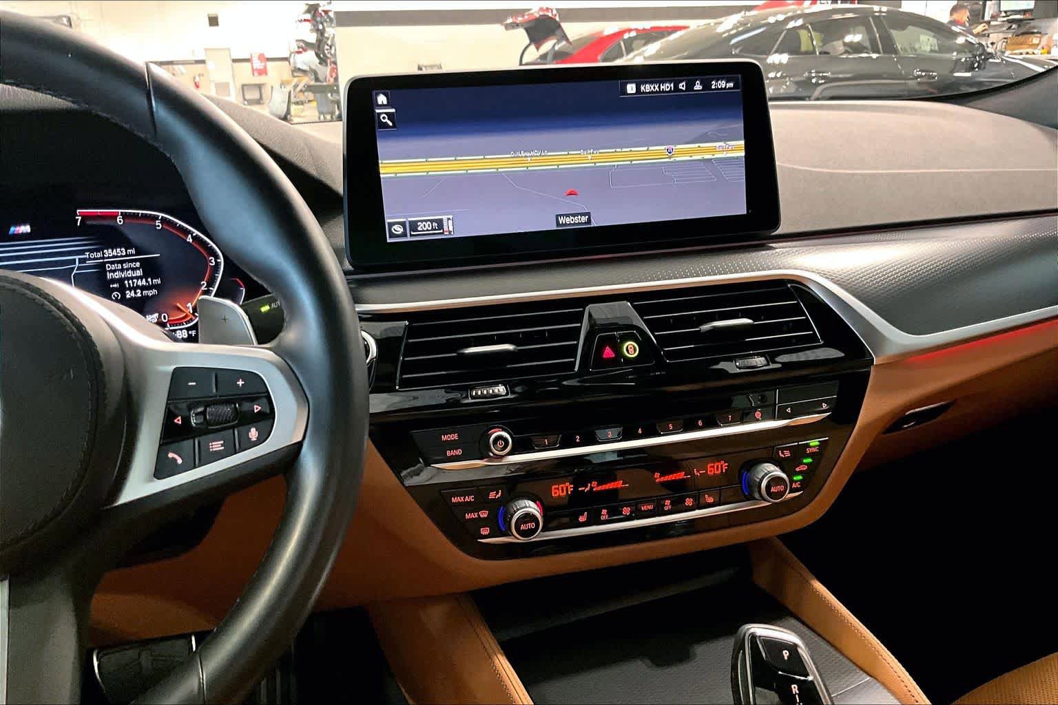 Used 2022 BMW 530i w/ M Sport Package RWD image 7