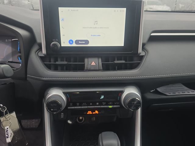 Used 2025 Toyota RAV4 LE image 20