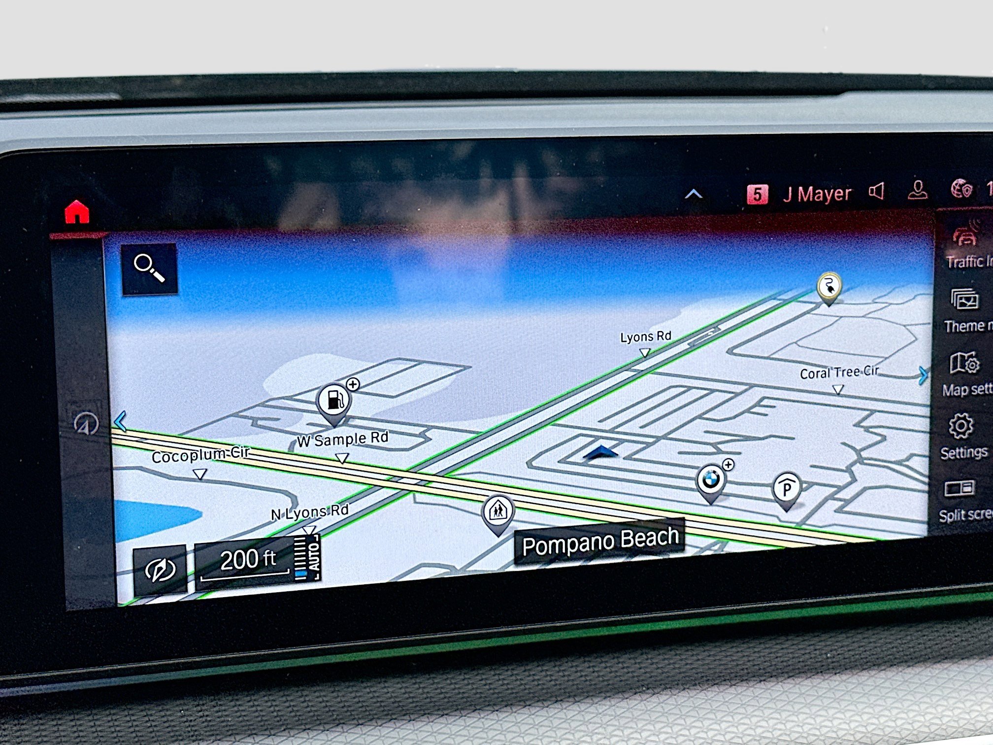 Used 2023 BMW 530e w/ M Sport Package image 14