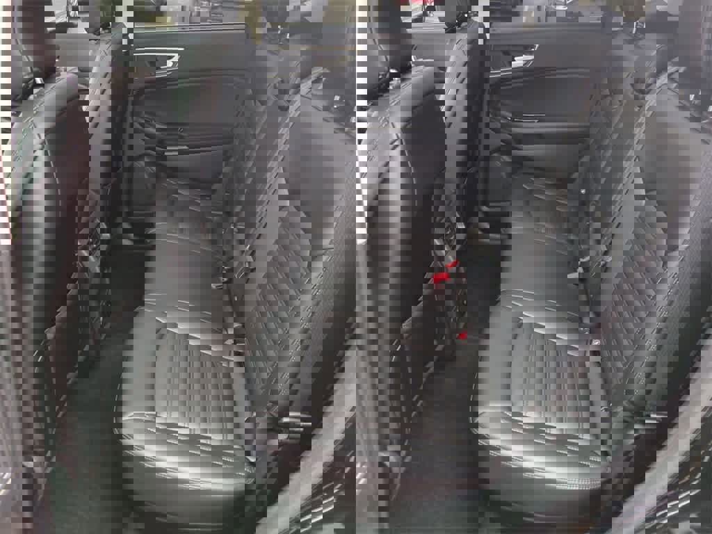 Used 2019 Ford Edge SEL w/ Equipment Group 201A image 12