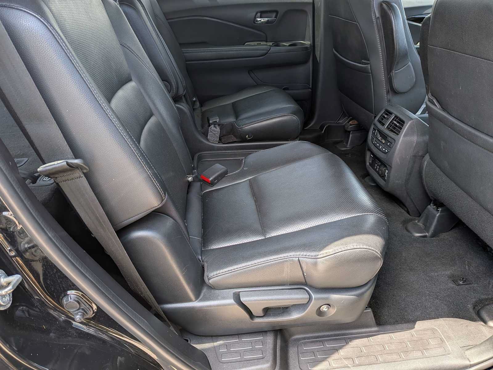 Used 2020 Honda Pilot Elite image 20