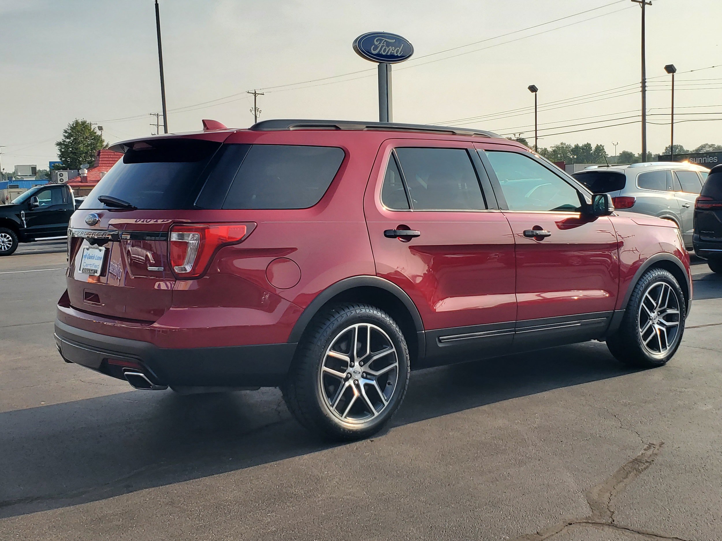 Used 2016 Ford Explorer Sport w/ Equipment Group 401A AWD/4WD image 4