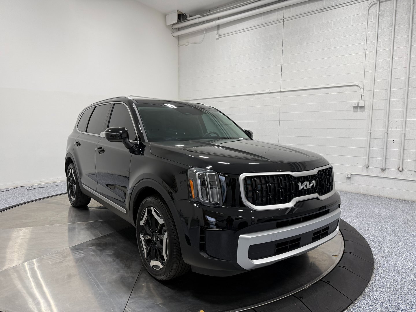 Used 2025 Kia Telluride EX