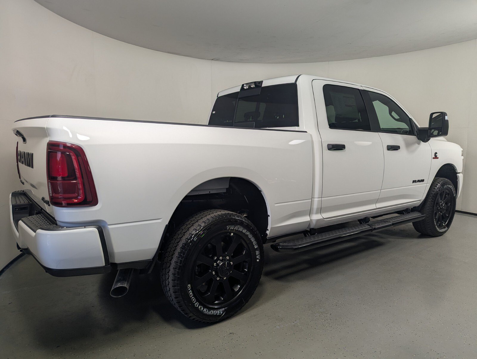 New 2026 RAM 2500 Big Horn AWD/4WD image 7