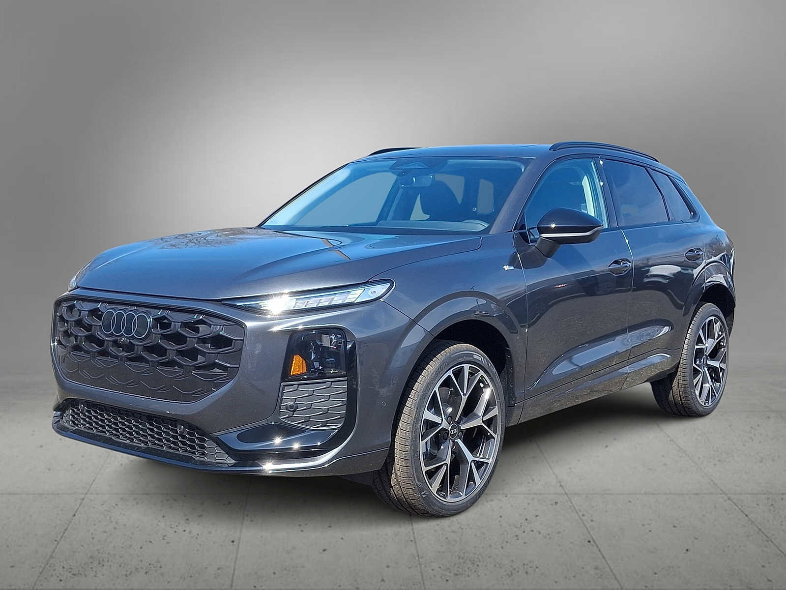 New 2026 Audi Q3 quattro 2.0T AWD/4WD image 1