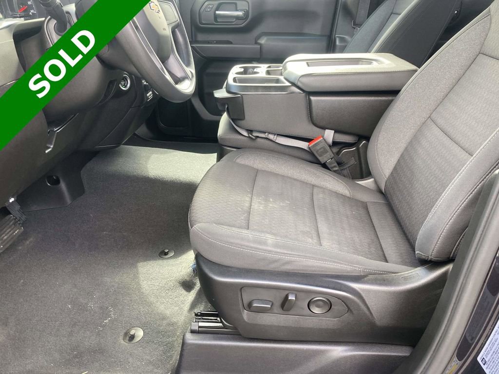 Used 2024 Chevrolet Silverado 2500 Custom w/ Custom Value Package image 16