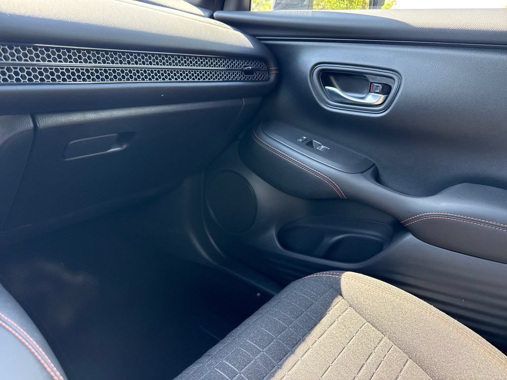 Used 2025 Honda HR-V Sport image 17