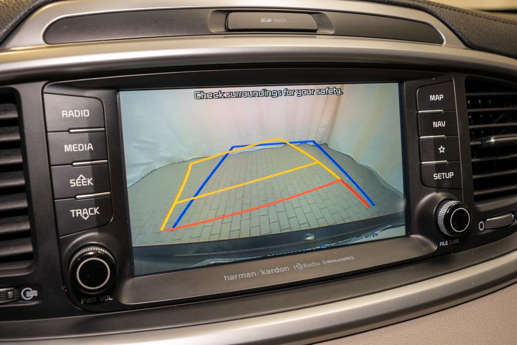 Used 2019 Kia Sorento EX w/ EX Touring Package image 16