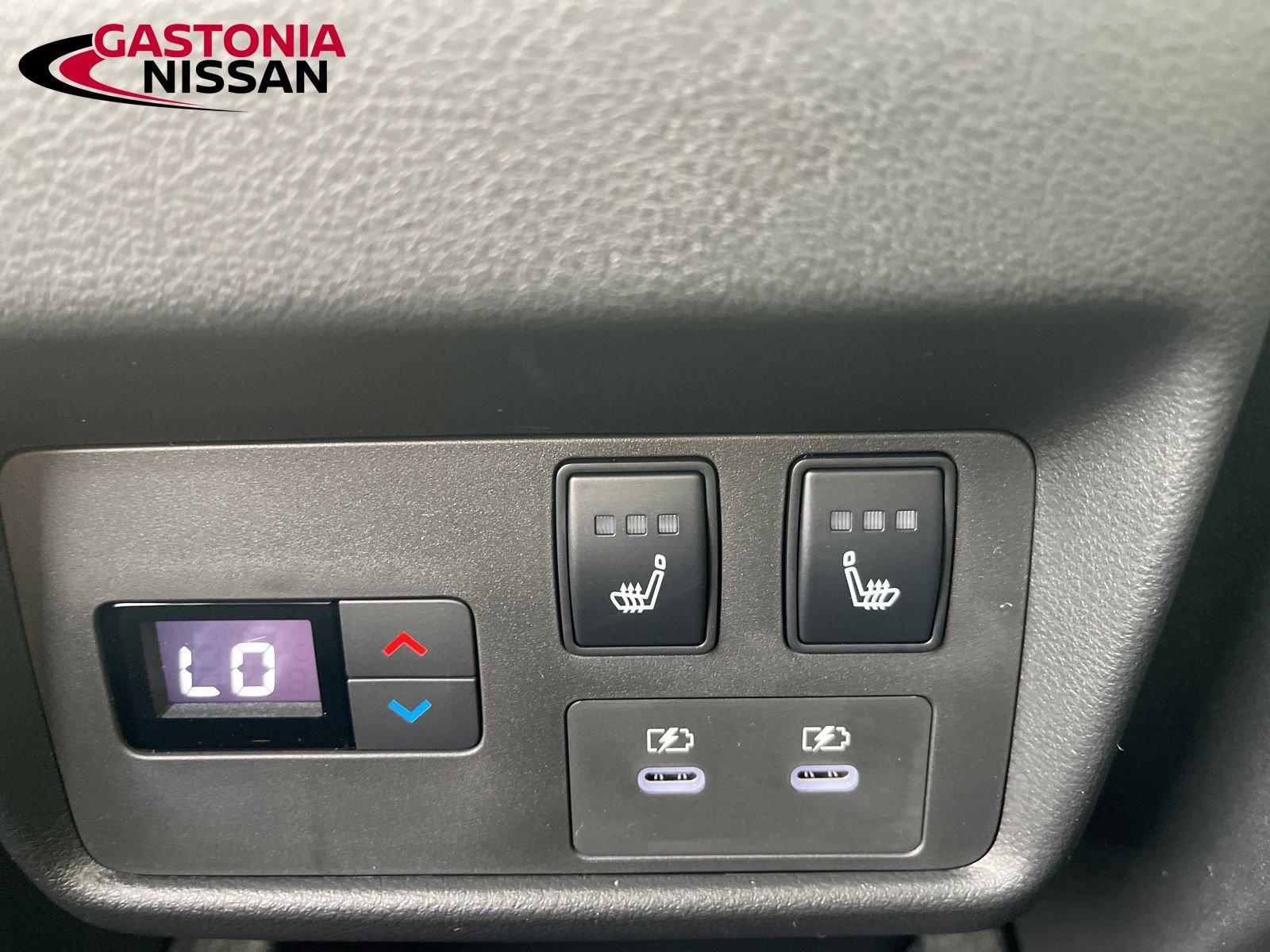 Used 2026 Nissan Rogue Platinum w/ Platinum Premium Package image 19