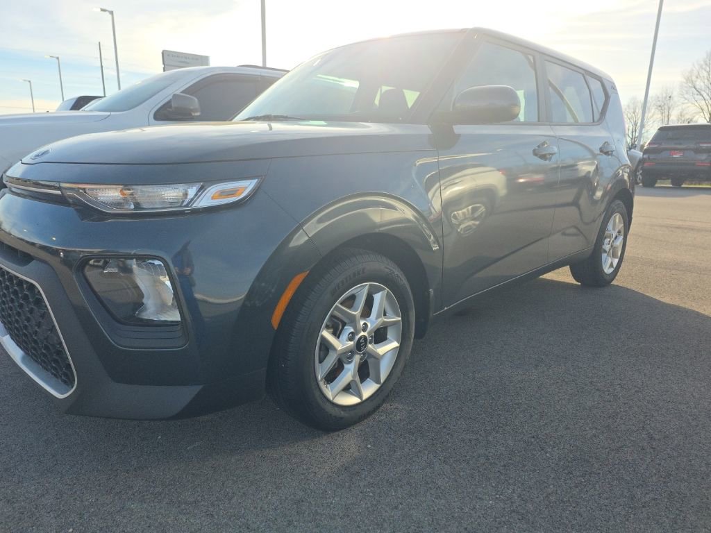 Used 2021 Kia Soul S image 1