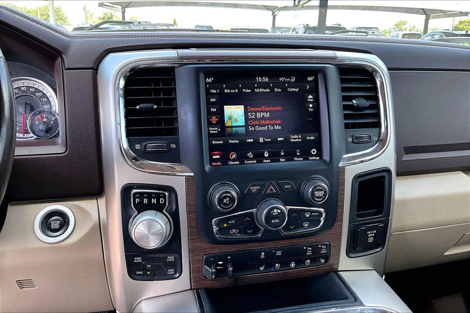 Used 2018 RAM 1500 Laramie w/ Convenience Group AWD/4WD image 32
