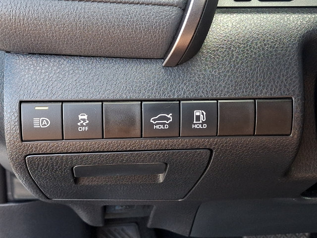 Used 2021 Toyota Camry LE FWD image 16