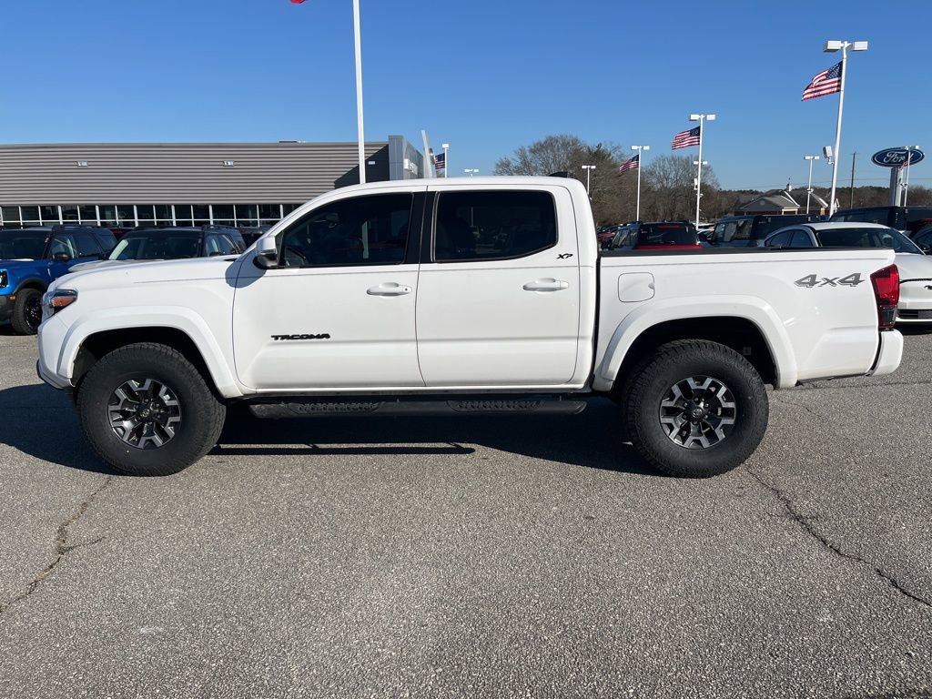 Used 2023 Toyota Tacoma SR5 w/ Technology Package image 8
