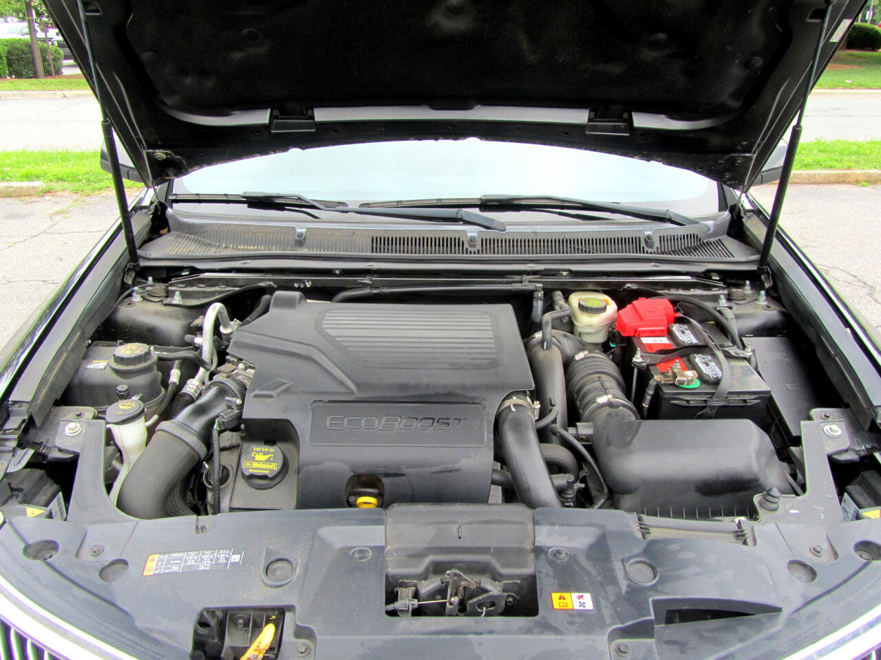 Used 2014 Lincoln MKS Elite w/ Equipment Group 201A image 25
