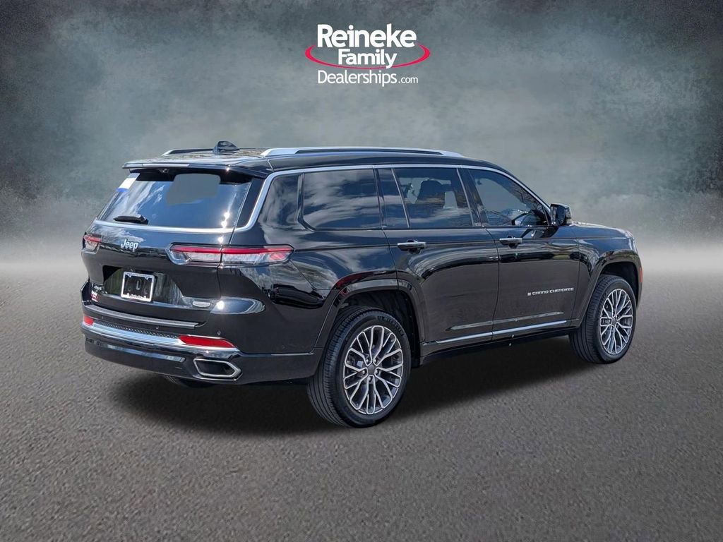 Used 2023 Jeep Grand Cherokee L Summit AWD/4WD image 5