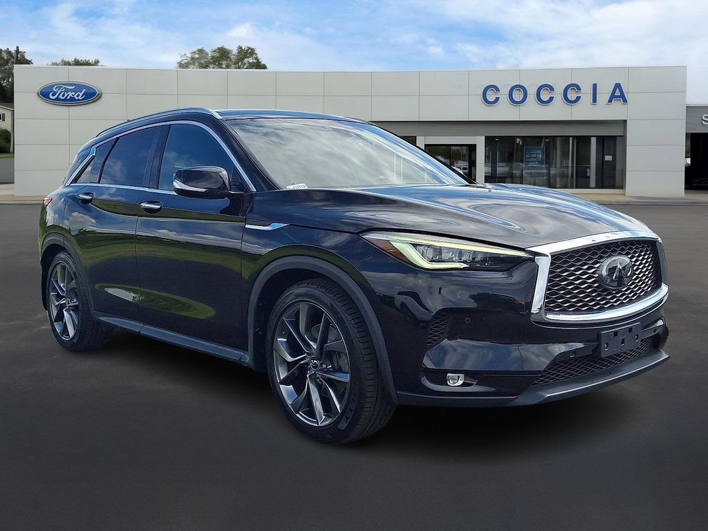 Used 2019 INFINITI QX50 Essential w/ Sensory Package AWD/4WD image 3