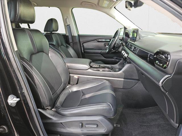 Used 2025 Honda Pilot EX-L image 19