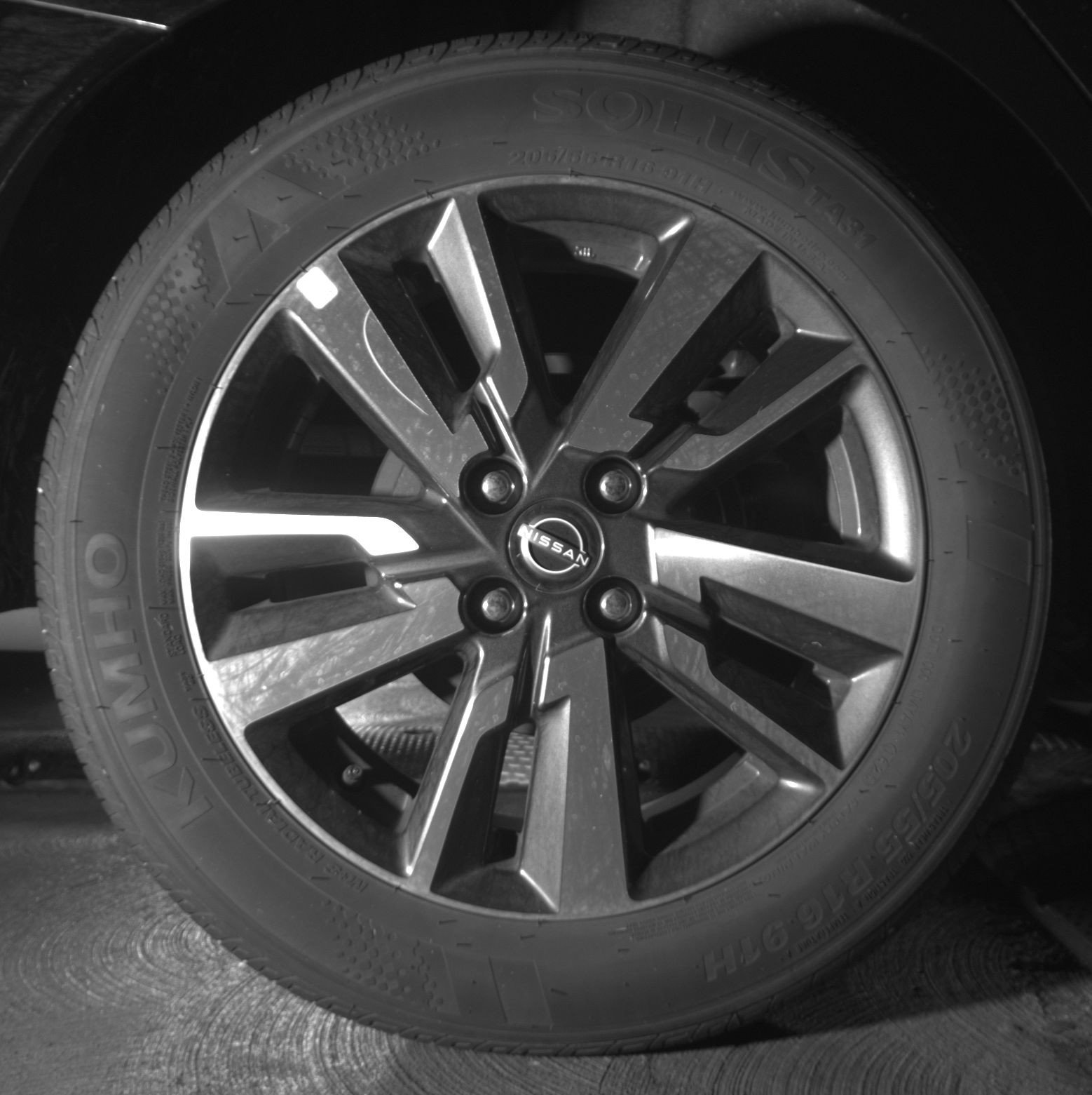 Used 2025 Nissan Versa SV FWD image 15