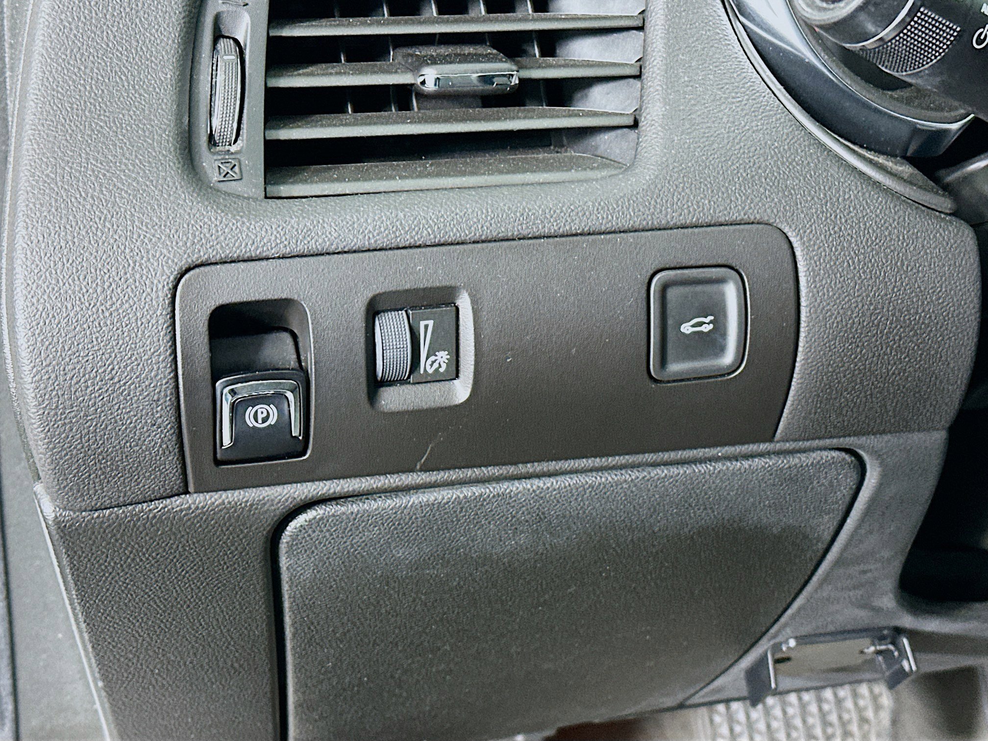 Used 2017 Chevrolet Impala LS image 16