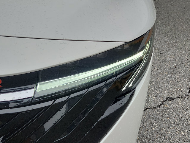 Used 2026 Nissan Sentra SR w/ SR Premium Package FWD image 9