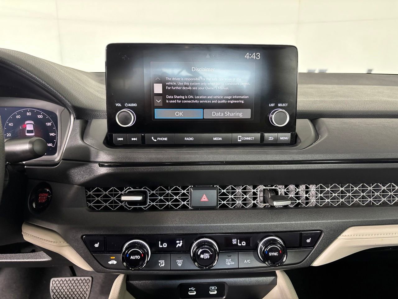 Used 2025 Honda Accord SE image 15