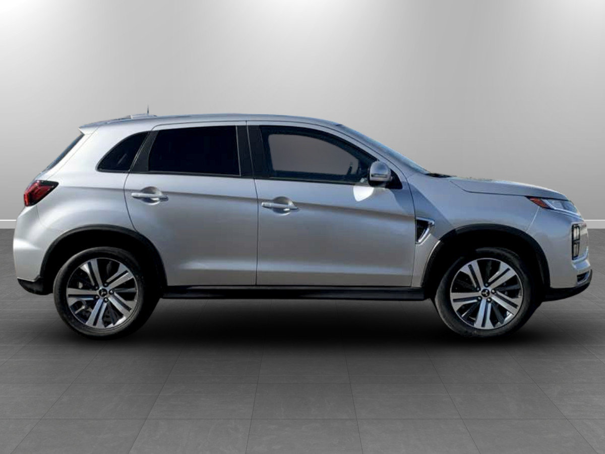 Used 2024 Mitsubishi Outlander Sport ES AWD/4WD image 8