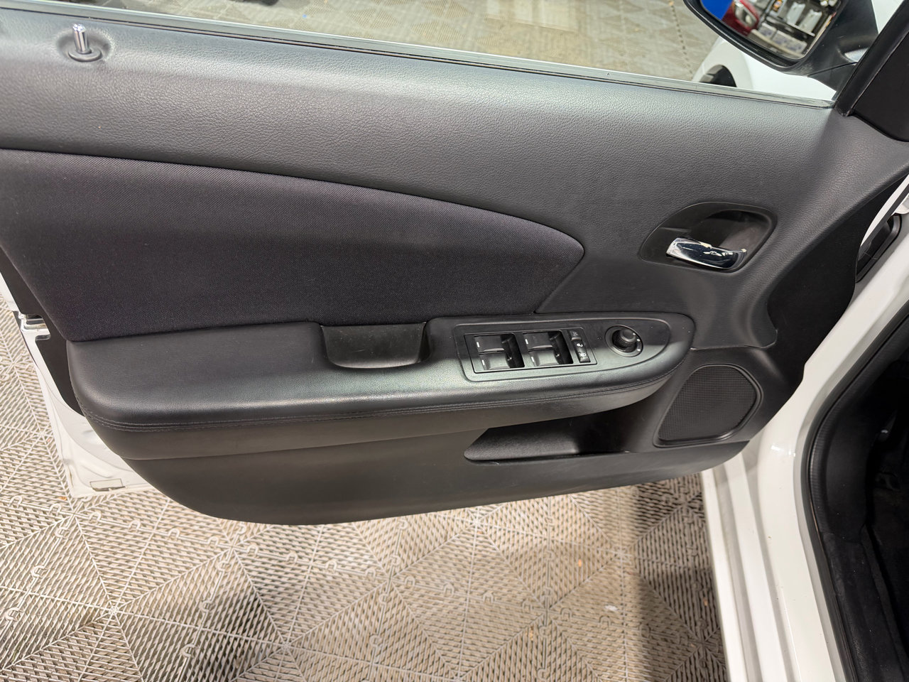 Used 2013 Chrysler 200 LX image 25