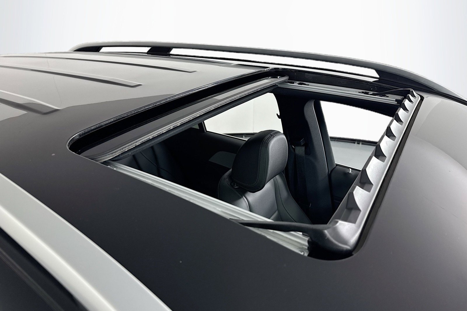 Certified 2025 Mercedes-Benz GLE 450e 4MATIC image 23