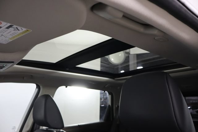 Used 2023 Nissan Rogue SV w/ SV Premium B Package FWD image 24