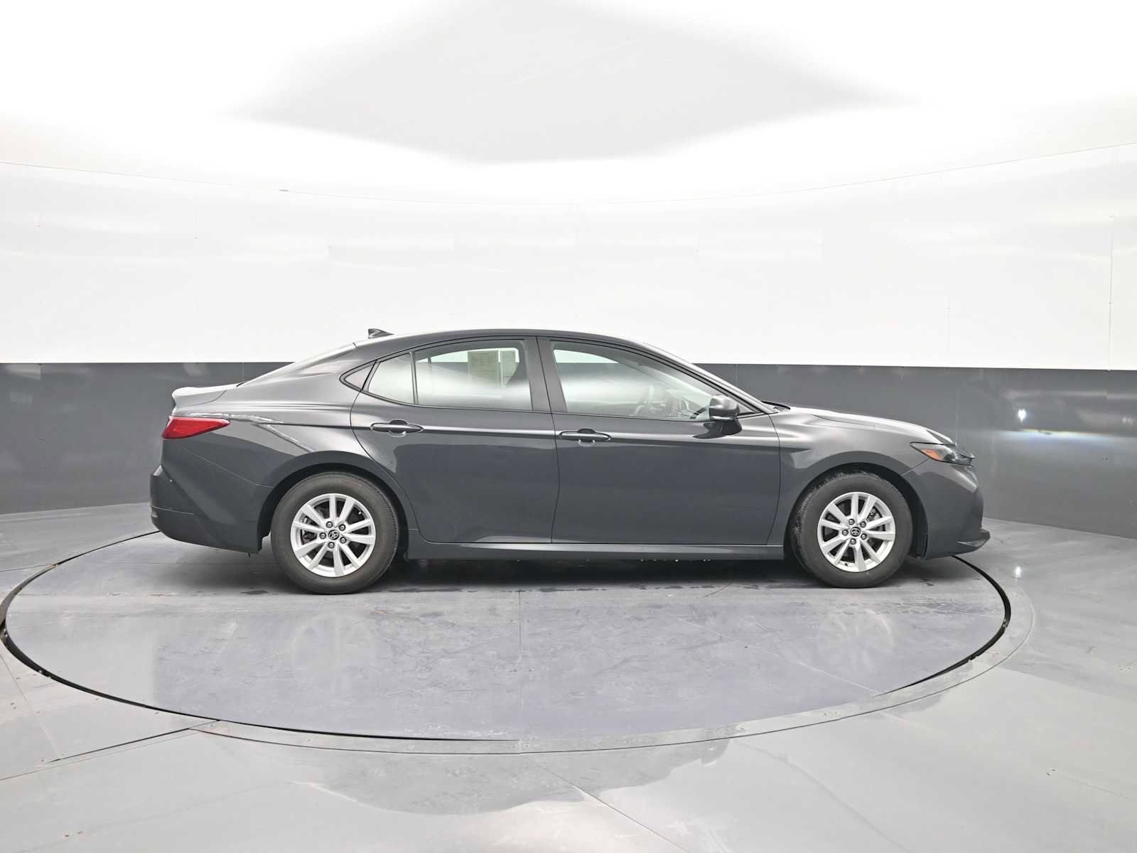 Used 2025 Toyota Camry LE w/ Convenience Package FWD image 9