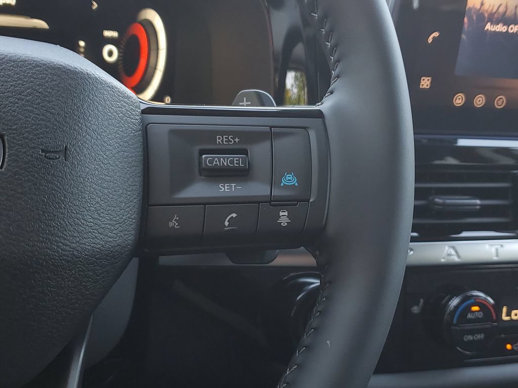 New 2026 Nissan Pathfinder SL w/ SL Premium Package AWD/4WD image 25