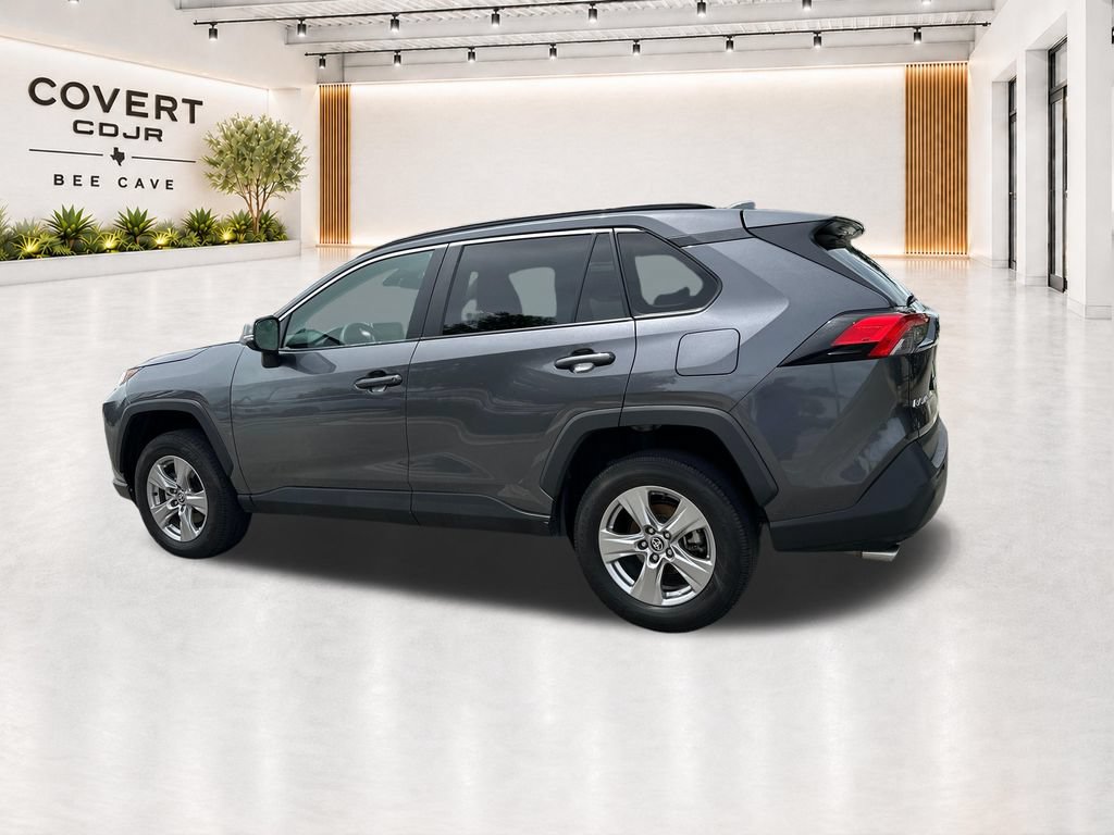 Used 2025 Toyota RAV4 XLE FWD image 8
