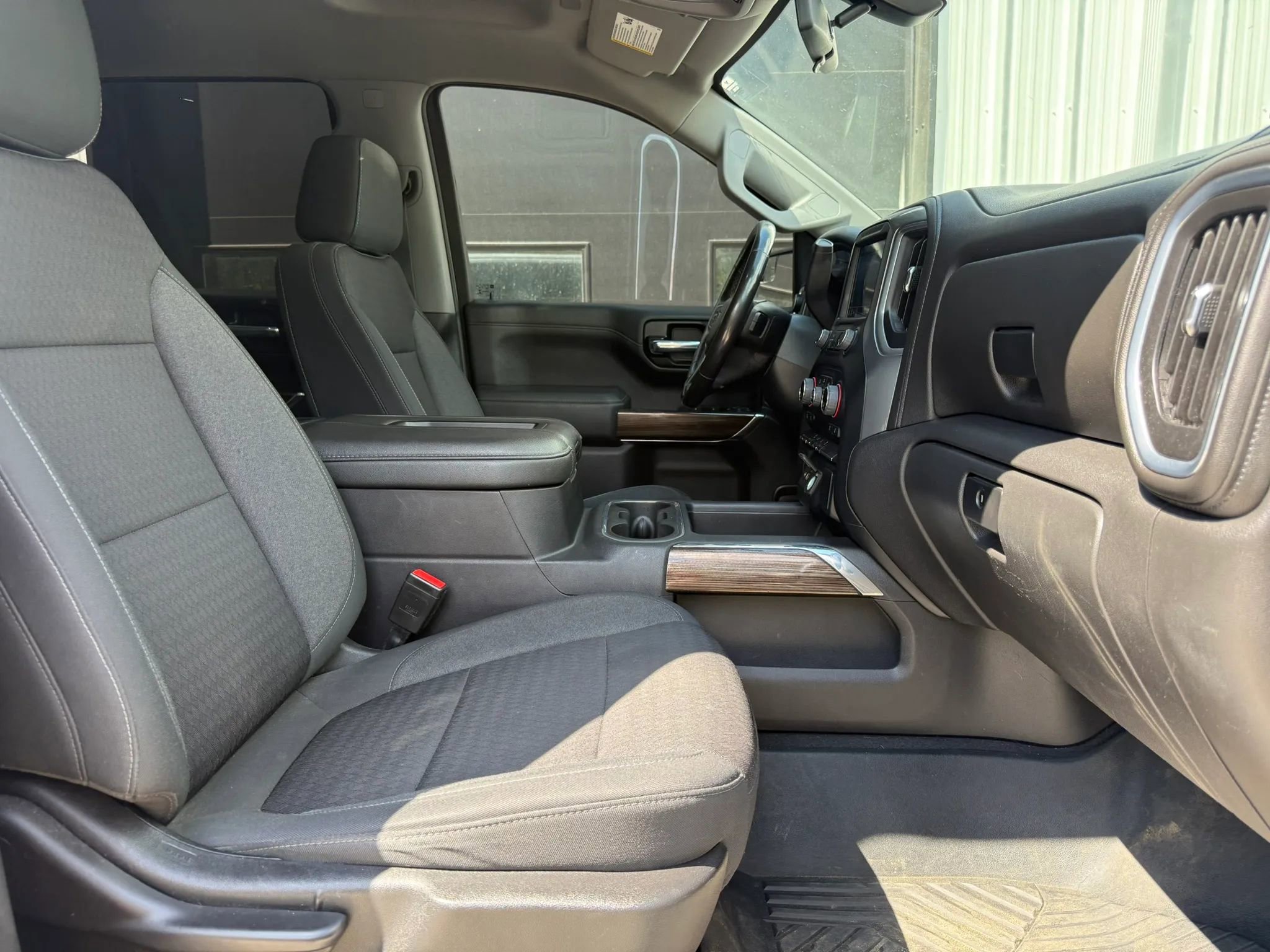 Used 2022 Chevrolet Silverado 1500 LT Trail Boss w/ Bed Protection Package AWD/4WD image 9