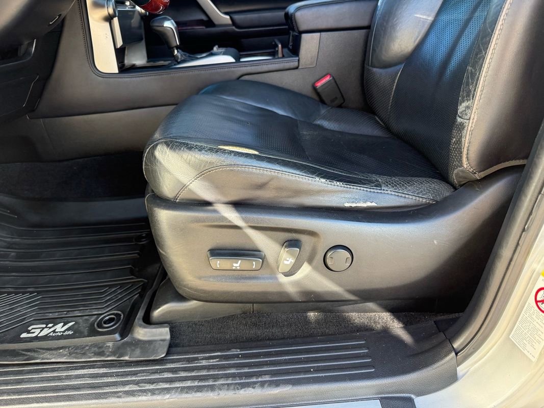 Used 2011 Lexus GX 460 image 23