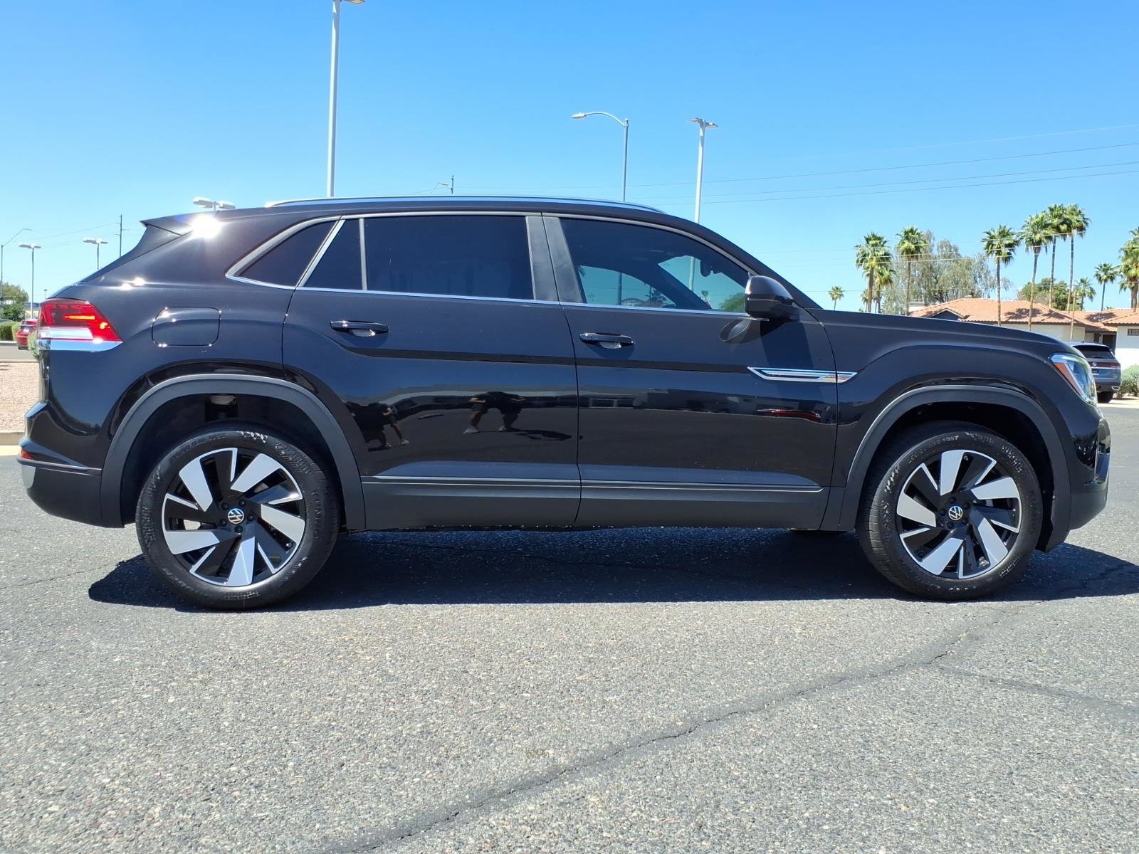 New 2026 Volkswagen Atlas Cross Sport SE image 8
