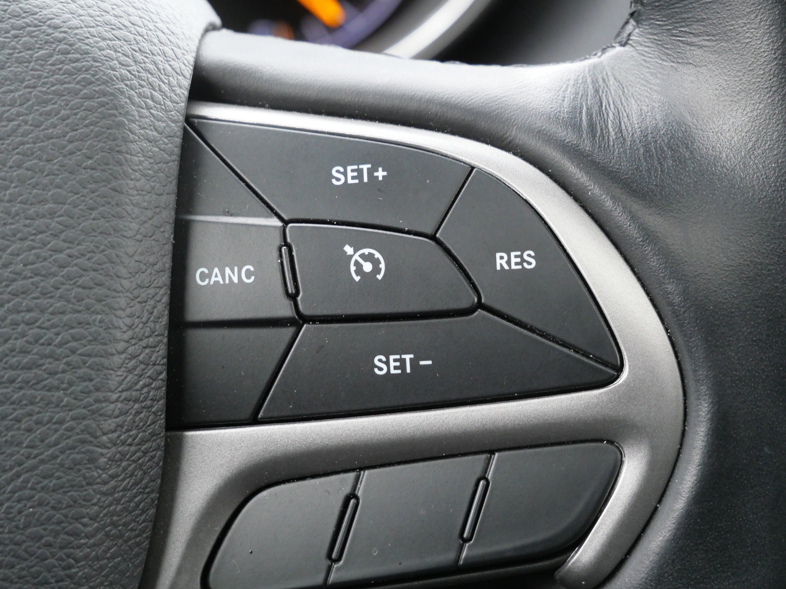 Used 2020 Jeep Grand Cherokee Altitude image 19