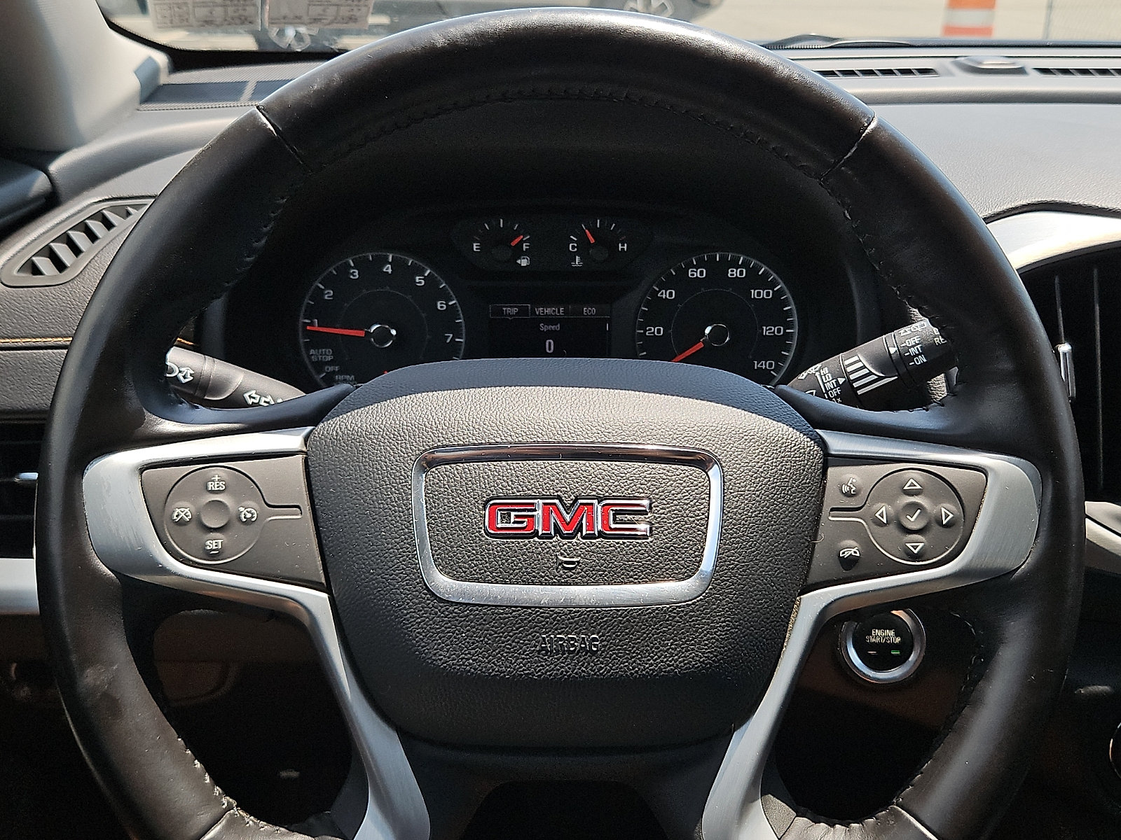 Certified 2018 GMC Terrain SLE w/ Driver Convenience Package FWD image 18