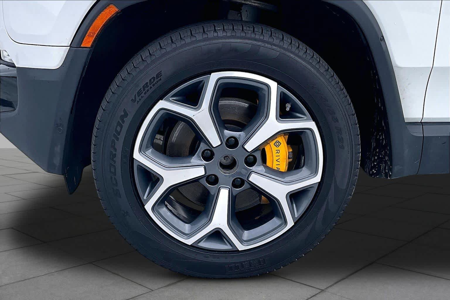 Used 2023 Rivian R1S Launch Edition AWD/4WD image 9