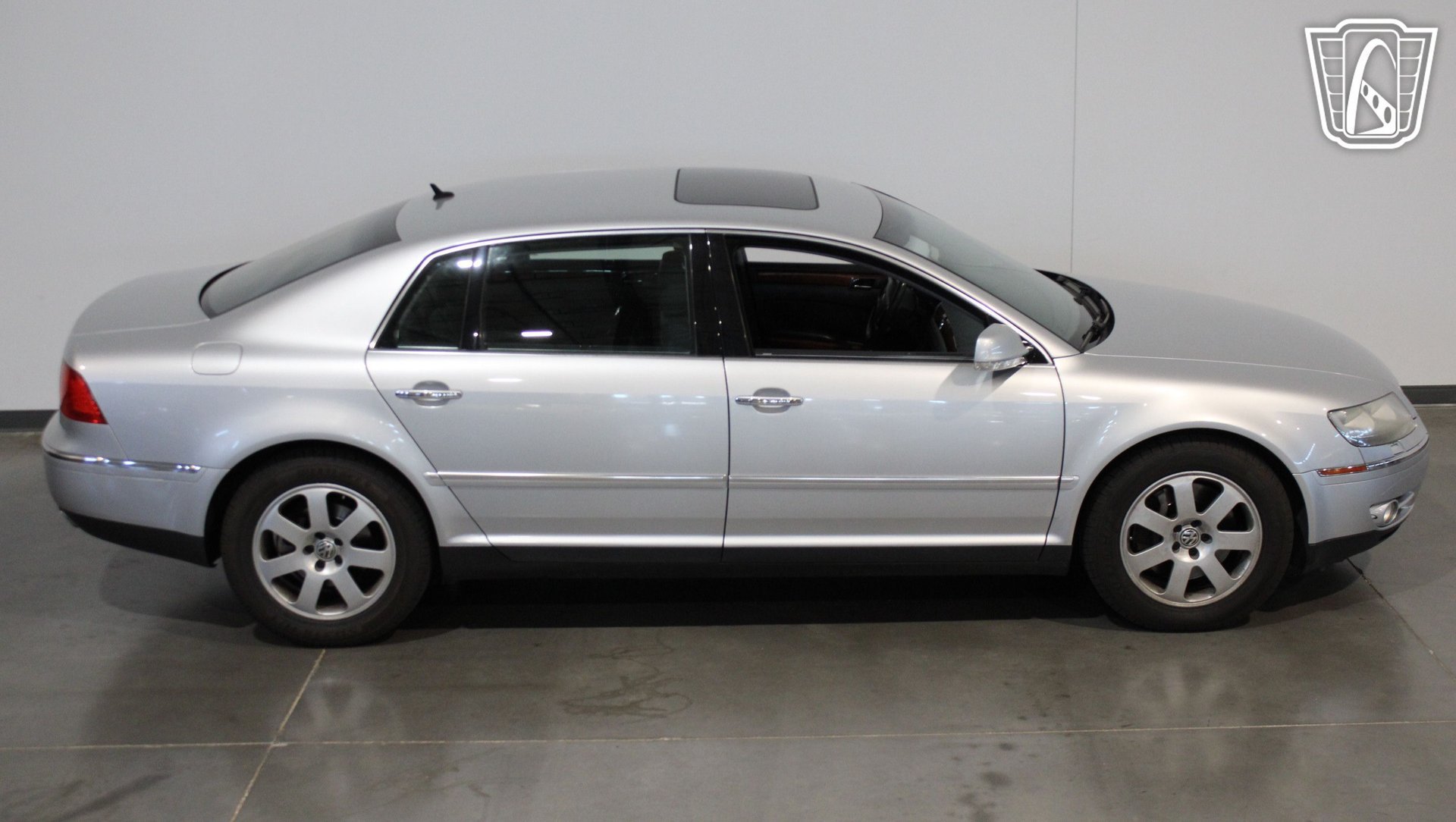 Used 2004 Volkswagen Phaeton V8 AWD/4WD image 7