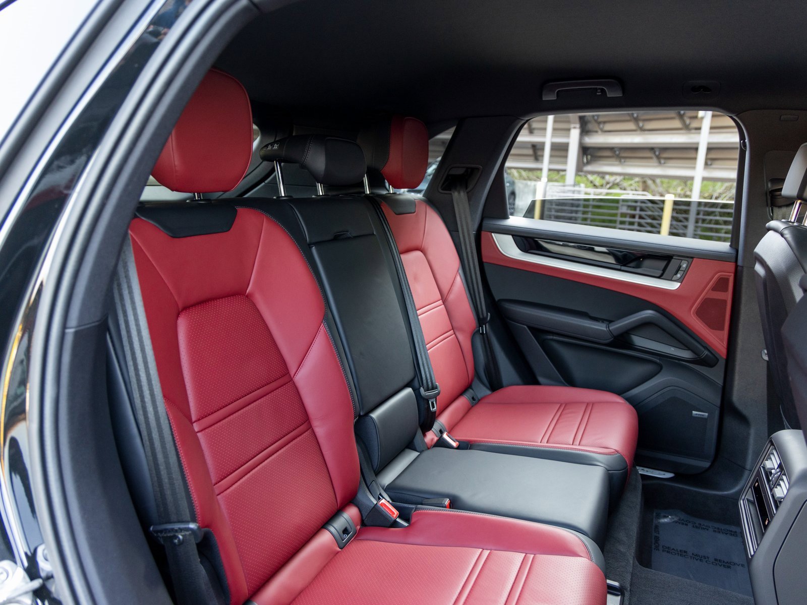 Certified 2025 Porsche Cayenne image 48