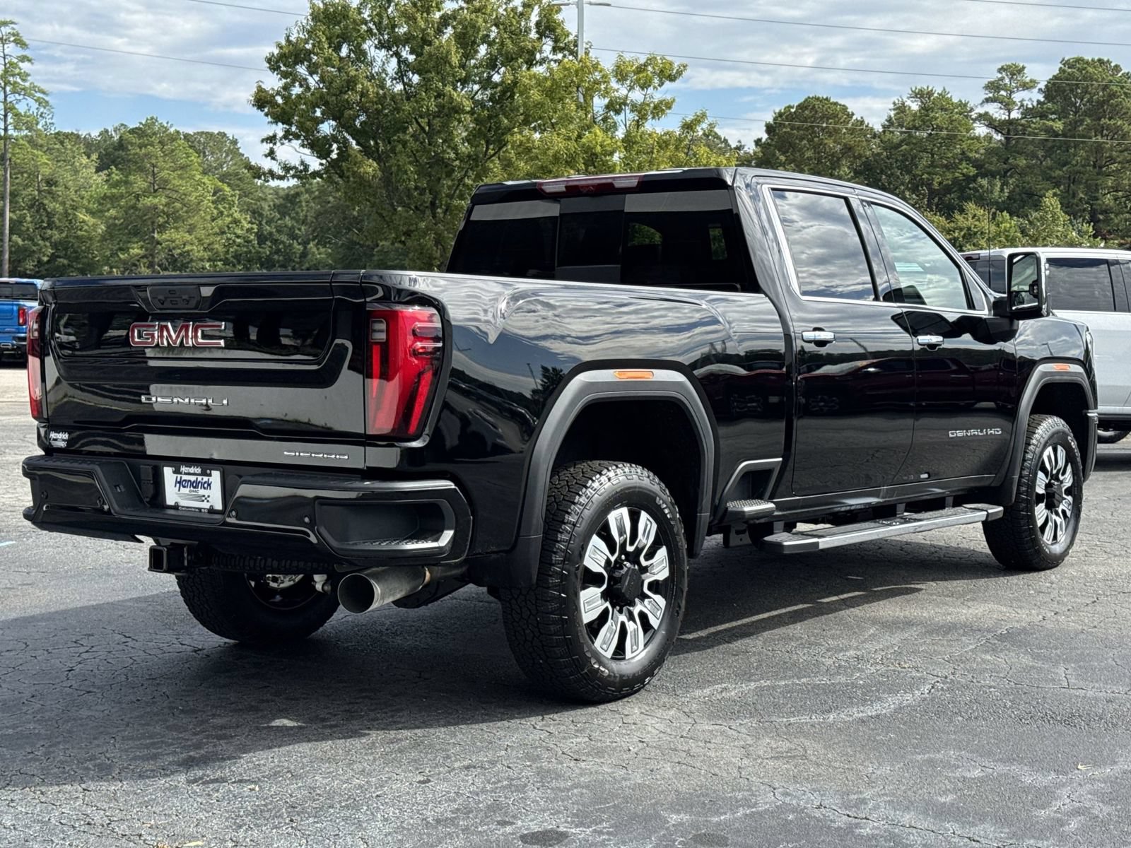Used 2026 GMC Sierra 2500 Denali w/ Technology Package AWD/4WD image 10